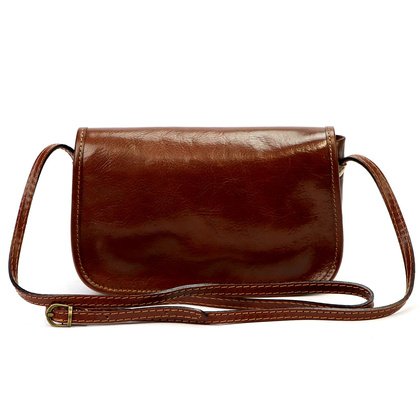 Mała listonoszka na pasku, noszona przez ramię, skóra naturalna 