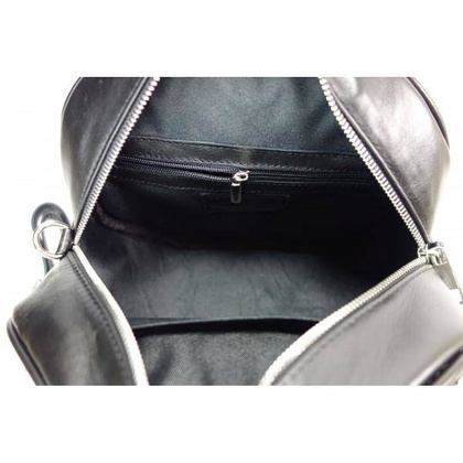 Włoski pikowany kuferek,łańcuszek ,frędzelek ,skóra savage czarny  KCH35N