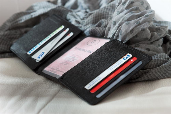 Portfel na karty z RFID KEMER WALL STREET Czarny