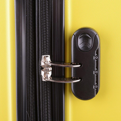 Średnia walizka WINGS 2011 M Żółta