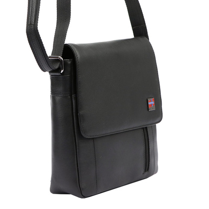 Klasyczna saszetka męska, torba na ramię, skóra naturalna