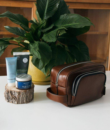 Elegancka skórzana kosmetyczka SK04 Solier brązowa vintage - min. zamówienie 20 / 50 / 100 szt.