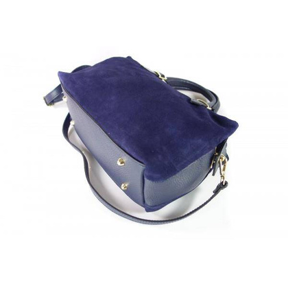 Włoski zamszowy kuferek Vera Pelle , złote okucia granatowy  KVEN24BS