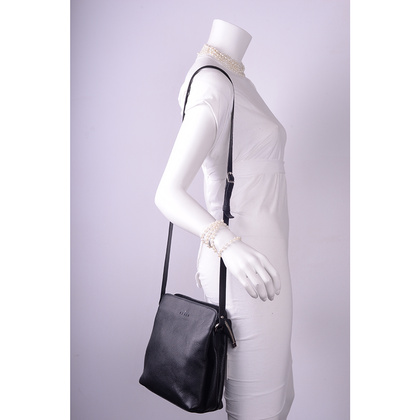 Torebka damska skórzana KEMER R 330 Czarna - min. zamówienie 20 / 50 / 100 szt.