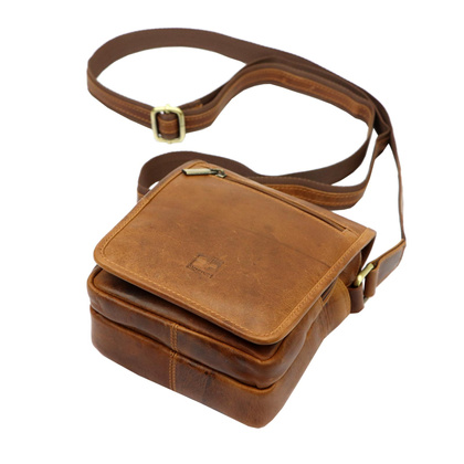 Klasyczna skórzana saszetka męska, na ramię, zameczki, kieszonki