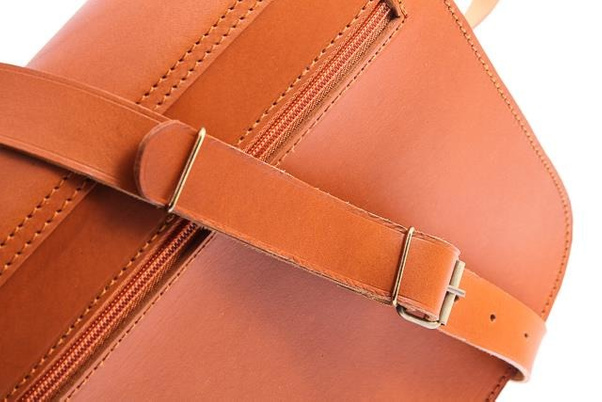 Listonoszka z ćwiekami KEMER VOOC Vintage P39 koniak